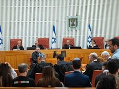 "العليا" تمهل حكومة نتنياهو حتى تموز لتقديم خطة تحقيق في إخفاقات أكتوبر