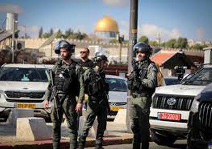 محافظة القدس: اقتحامات مستمرة واعتقالات ومداهمات عنيفة شمال المدينة