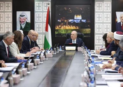 مجلس الوزراء يطالب بتحرك دولي لوقف خروقات الاحتلال وتصاعد جرائم المستوطنين