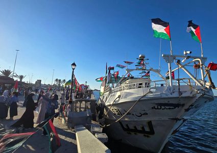 إسرائيل تختطف عشرات الناشطين وتستولي على سفن “أسطول الصمود” المتجه إلى غزة