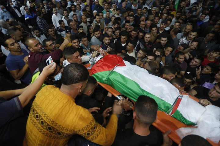 تشييع جثمان الشهيد الطفل ابراهيم الخياط في مدينة الخليل
