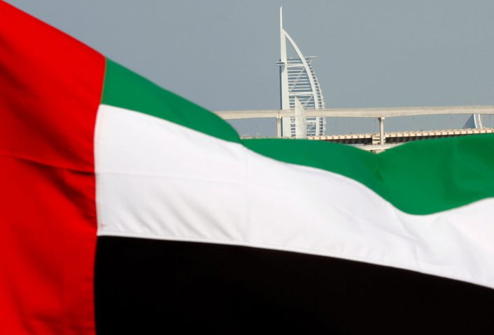 الخارجية الإماراتية: حظر سفر الإماراتيين إلى إيران ولبنان والعراق