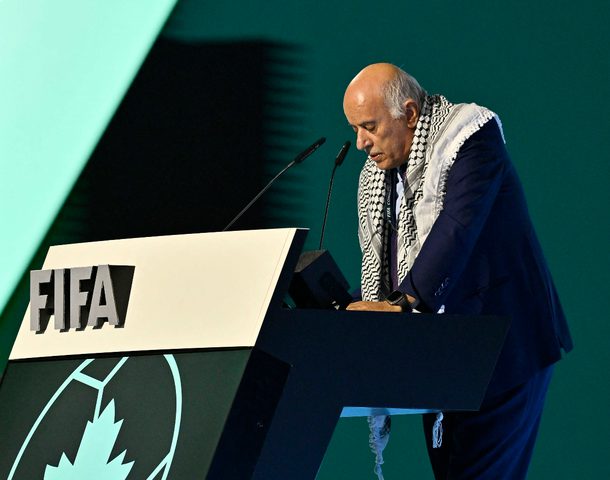 الرجوب أمام الفيفا: لم نطلب سوى تطبيق القوانين وملفنا الآن أمام محكمة التحكيم