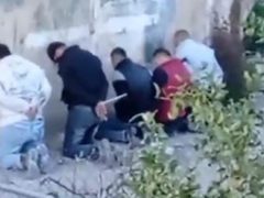 الاحتلال يحتجز شبانا وينكل بهم شرق القدس المحتلة