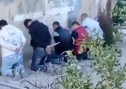 الاحتلال يحتجز شبانا وينكل بهم شرق القدس المحتلة
