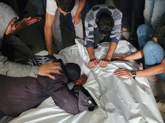 قصف مدفعي جنوب القطاع ونسف منازل شرق غزة