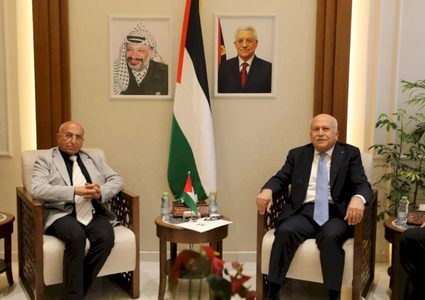 الاقتصاد: الاتفاق على تشكيل لجنة مشتركة لتعزيز التعاون مع فلسطينيي الداخل