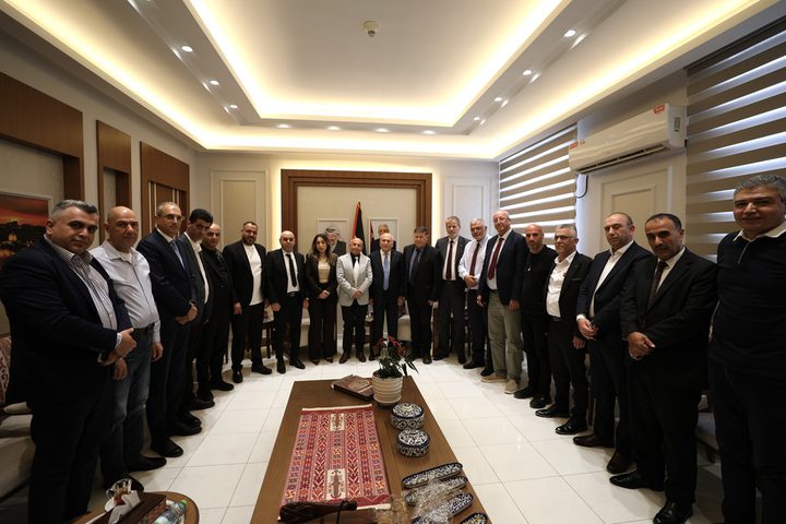 الاقتصاد: الاتفاق على تشكيل لجنة مشتركة لتعزيز التعاون مع فلسطينيي الداخل