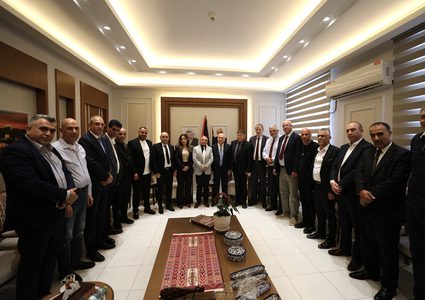 الاقتصاد: الاتفاق على تشكيل لجنة مشتركة لتعزيز التعاون مع فلسطينيي الداخل