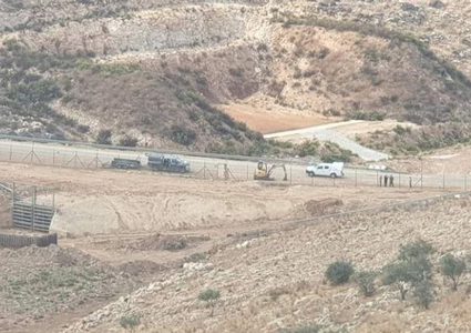 الاحتلال يخطر بالاستيلاء على 11 دونماً من أراضي مسافر يطا جنوب الخليل