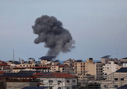 شهيدان وإصابات بقصف الاحتلال شرق غزة وغربها
