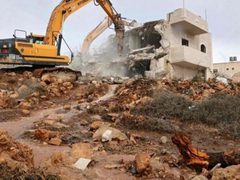الاحتلال يهدم منزلا في السواحرة شرق القدس