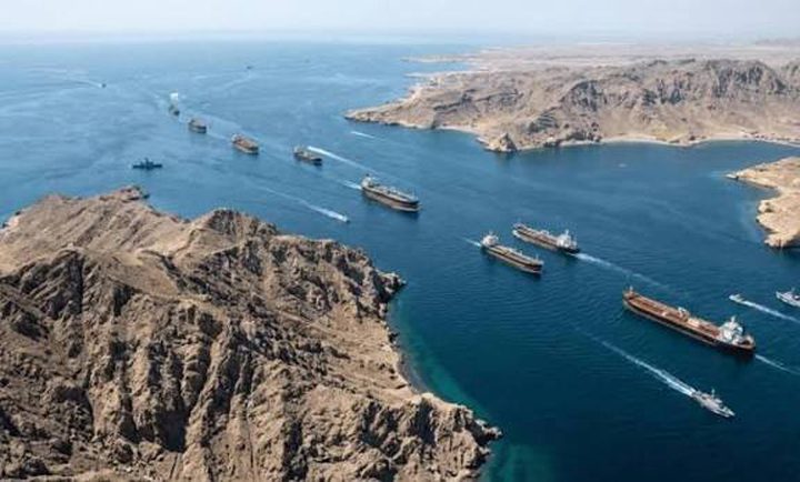 ايران تكشف آلية جديدة لتنظيم عبور السفن في مضيق هرمز