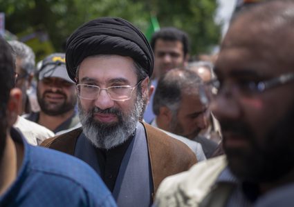بيزشكيان يلتقي المرشد الأعلى الإيراني مجتبى خامنئي