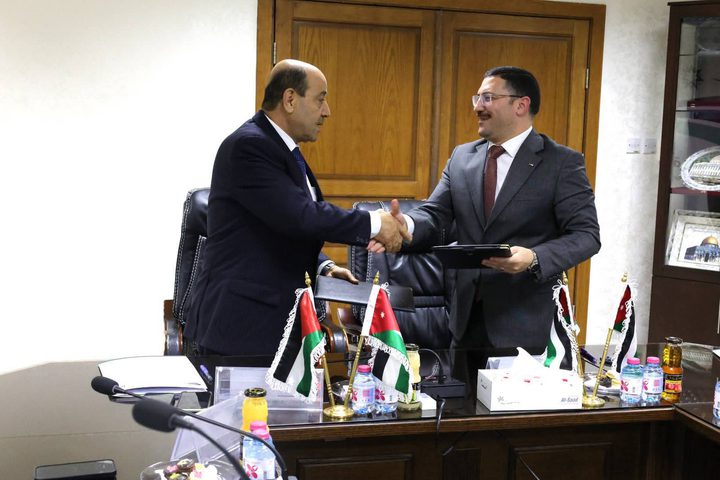 اللجنة الرئاسية لشؤون الكنائس تبحث في بروكسل استهداف الوجود المسيحي الفلسطيني