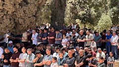 عشرات آلاف الفلسطينيين يؤدون صلاة الجمعة في المسجد الأقصى المبارك