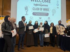 مناظرة طلابية بالإنجليزية في النجاح تناقش سن استخدام وسائل التواصل الاجتماعي