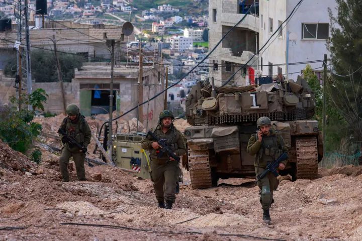 اليمين الإسرائيلي يدفع نحو تفكيك تدريجي لاتفاقيات أوسلو وتوسيع السيطرة في الضفة