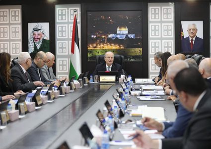 مجلس الوزراء: استمرار العدوان والاستيطان يفاقم الأوضاع المالية والإنسانية