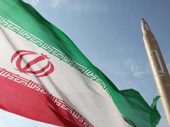 إيران تلوّح برفع تخصيب اليورانيوم إلى مستوى عسكري