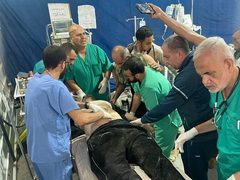 شهيد ومصابون في مخيم النصيرات وسط قطاع غزة