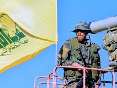 حزب الله يشن هجومًا واسعًا بالمسيّرات على مواقع للاحتلال