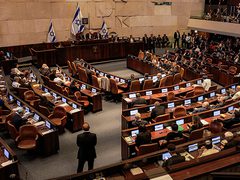 ائتلاف نتنياهو يقدّم مشروع قانون لحل الكنيست والتوجه إلى انتخابات مبكرة