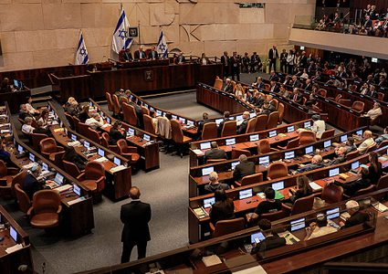 ائتلاف نتنياهو يقدّم مشروع قانون لحل الكنيست والتوجه إلى انتخابات مبكرة
