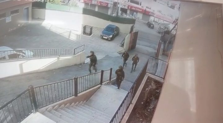 الاحتلال يقتحم مدرسة سيلة الظهر الثانوية جنوب جنين ويزيل العلم الفلسطيني