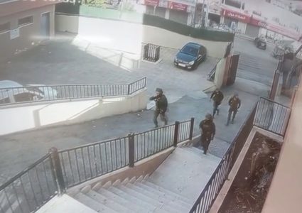 الاحتلال يقتحم مدرسة سيلة الظهر الثانوية جنوب جنين ويزيل العلم الفلسطيني
