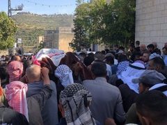 تشييع جثمان الشهيد الطفل يوسف كعابنة إلى مثواه الأخير في قرية اللبن الشرقية
