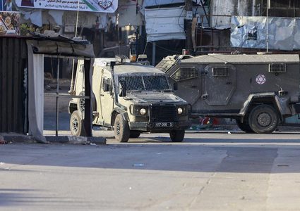 الاحتلال يغلق جمعية خيرية في نابلس ويقتحم برقة