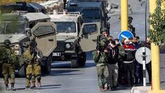 القدس: الاحتلال يقتحم الجيب ويشدد إجراءاته على بلدة حزما