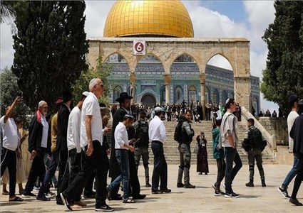 عشرات المستوطنين يقتحمون المسجد الأقصى المبارك