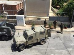 الاحتلال يغلق الشارع الرئيسي قرب أم صفا شمال رام الله