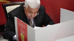 الرئيس يدلي بصوته في انتخابات اللجنة المركزية والمجلس الثوري لحركة "فتح"