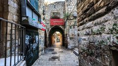 محافظة القدس تحذر من مخطط إسرائيلي للاستيلاء على عقارات فلسطينية في باب السلسلة