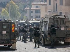 قوات الاحتلال تقتحم الجيب وبير نبالا شمال غرب القدس
