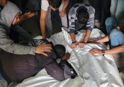 شهيد وإصابات في قصف للاحتلال على دير البلح