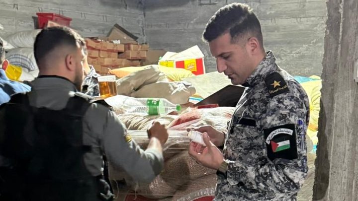 ضبط حوالي 13 ونصف طن مواد غذائية منتهية الصلاحية جنوب الخليل
