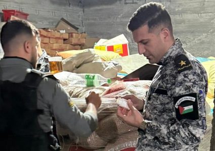 ضبط حوالي 13 ونصف طن مواد غذائية منتهية الصلاحية جنوب الخليل