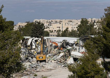 الاحتلال يعتزم إقامة مجمع عسكري على أنقاض مقر سابق لـ"الأونروا" في القدس المحتلة