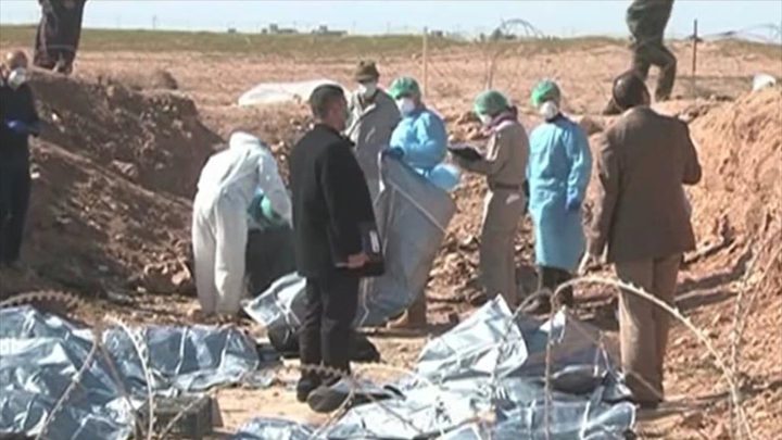 اكتشاف مقابر جماعية في العراق.. مركز جنيف الدولي يحذّر من “دفن الحقيقة مرتين”