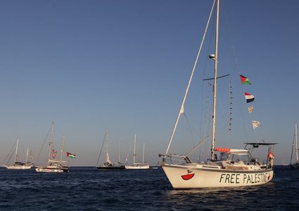 الاحتلال يستولى على 40 قاربا بـ"أسطول الصمود" ويعتقل 300 ناشط