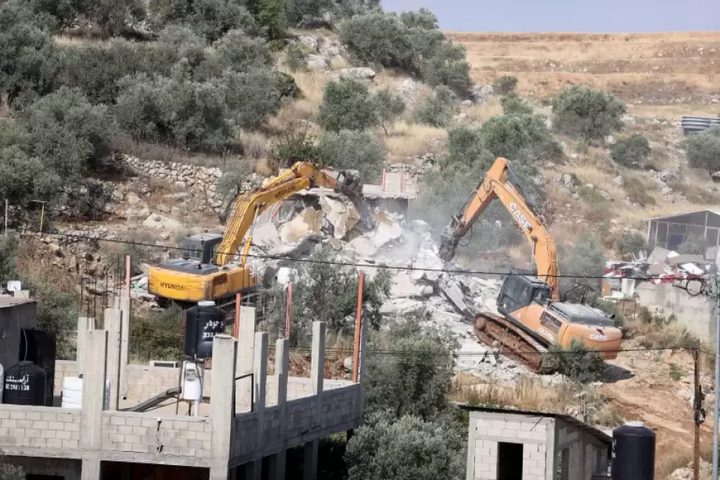 الاحتلال يستولي على بناية قيد الإنشاء جنوب غرب بيت لحم