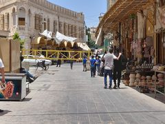 الاحتلال ينصب بوابة حديدية وبرجًا عسكريًا في البلدة القديمة بالخليل