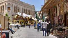 الاحتلال ينصب بوابة حديدية وبرجًا عسكريًا في البلدة القديمة بالخليل