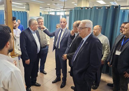 وزير الصحة الفلسطينية يطلع على الواقع الصحي في طولكرم والاحتياجات اللازمة