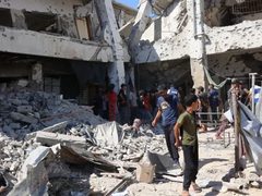 إصابة 7 مواطنين بينهم أطفال في قصف الاحتلال مناطق متفرقة في قطاع غزة