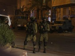 الاحتلال يقتحم المغير وينكل بالمواطنين